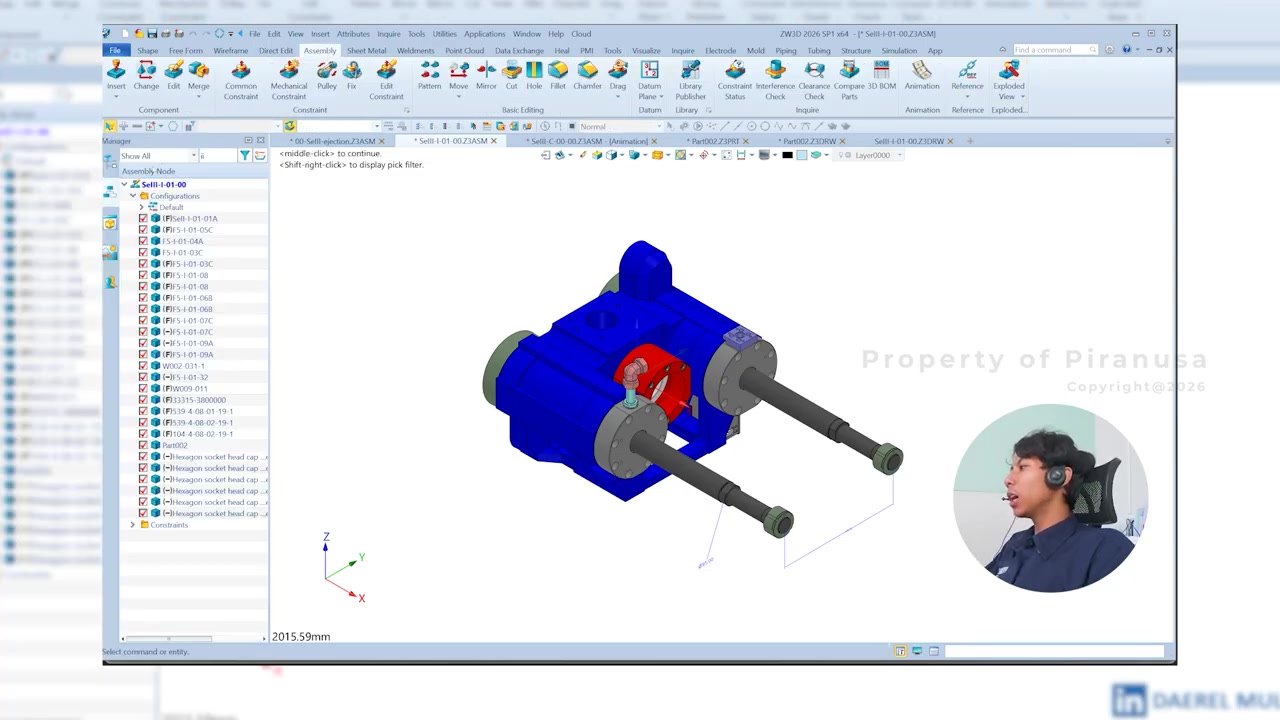 Antarmuka ZW3D menampilkan model perakitan 3D biru dengan panel komponen dan presenter di pojok kanan.